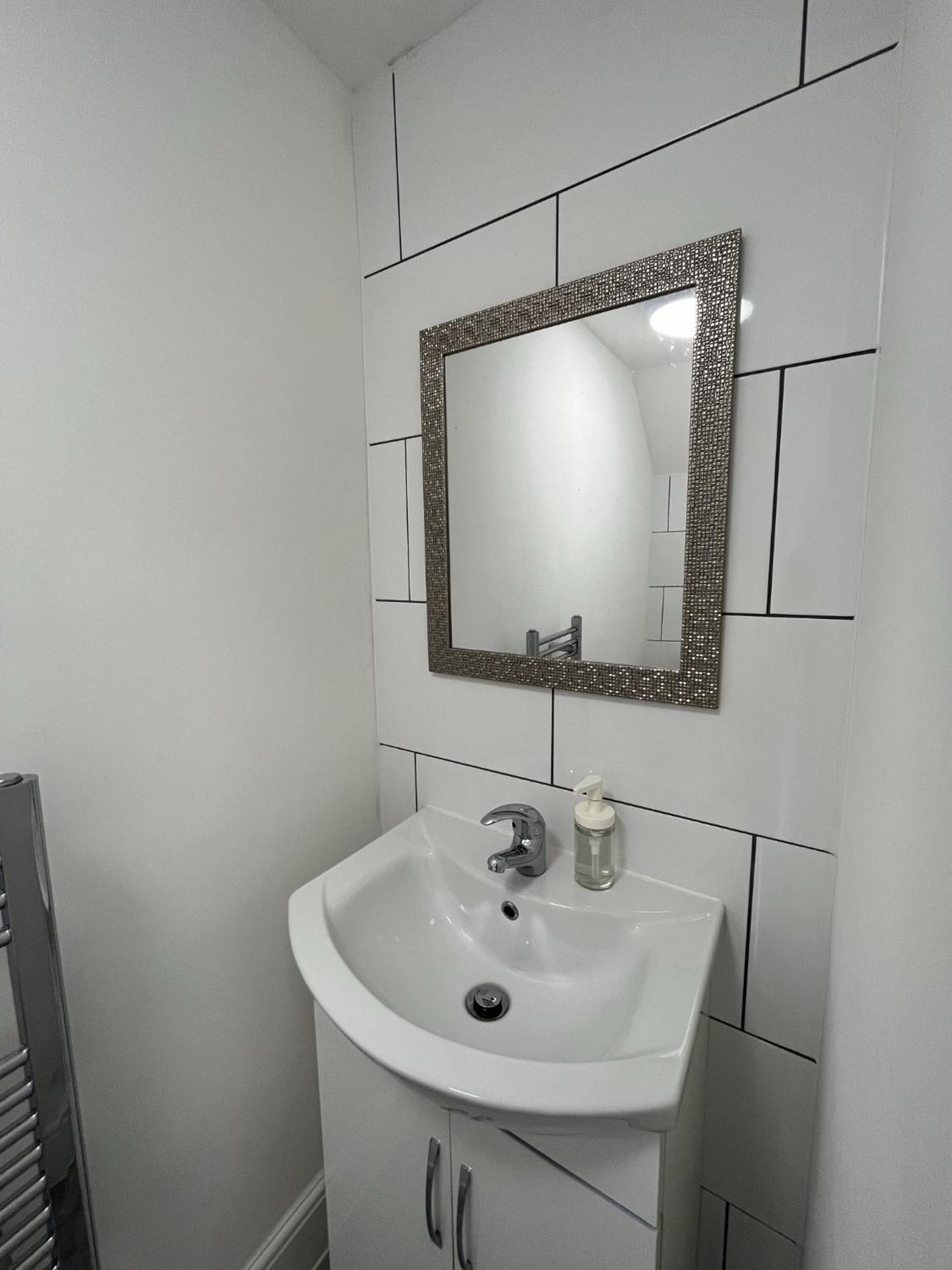 Modern 1 Bed Studios For Comfy Stay In Preston Preston  Værelse billede